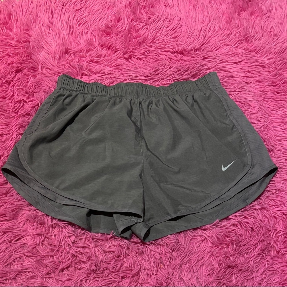 Nike Dri-Fit Activewear Gray 3” Running Shorts Women Size Large - Picture 2 of 7